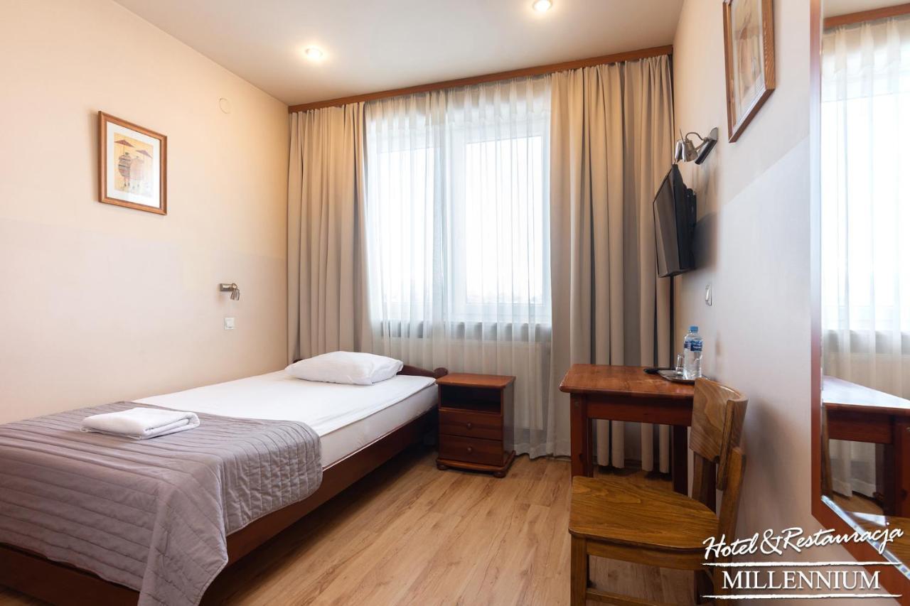 Hotel Millennium Przasnysz Exteriör bild