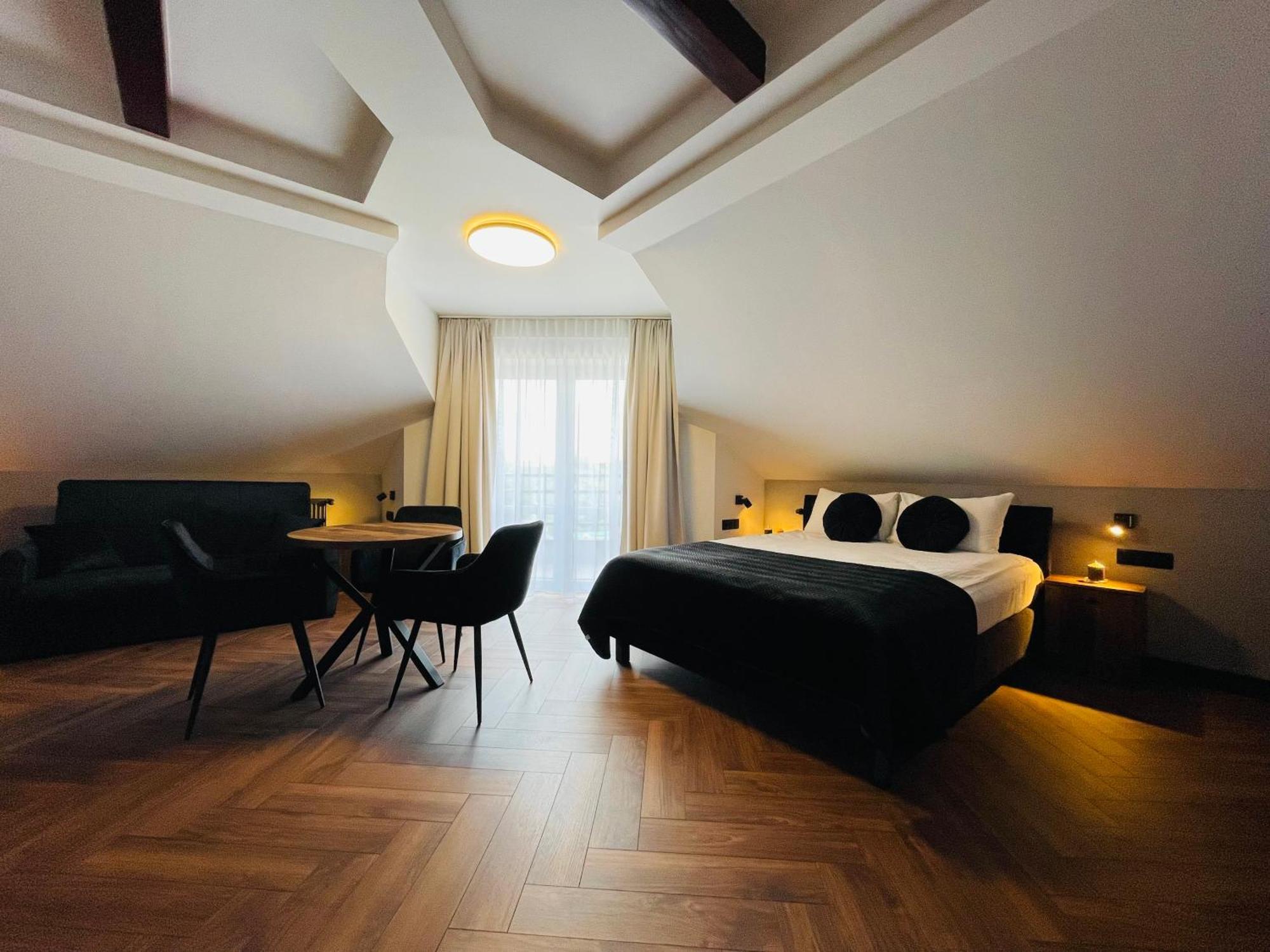 Hotel Millennium Przasnysz Exteriör bild