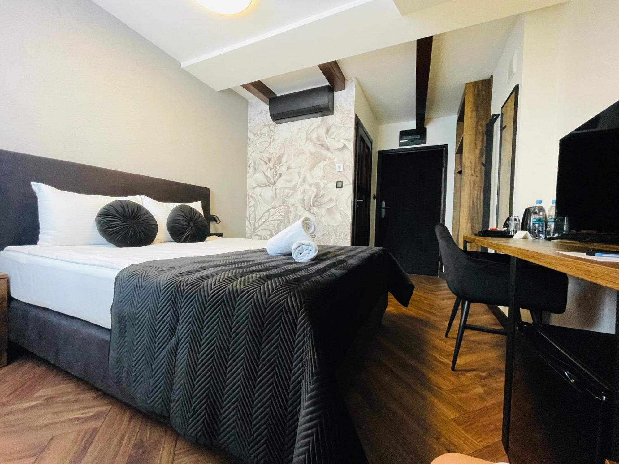 Hotel Millennium Przasnysz Exteriör bild